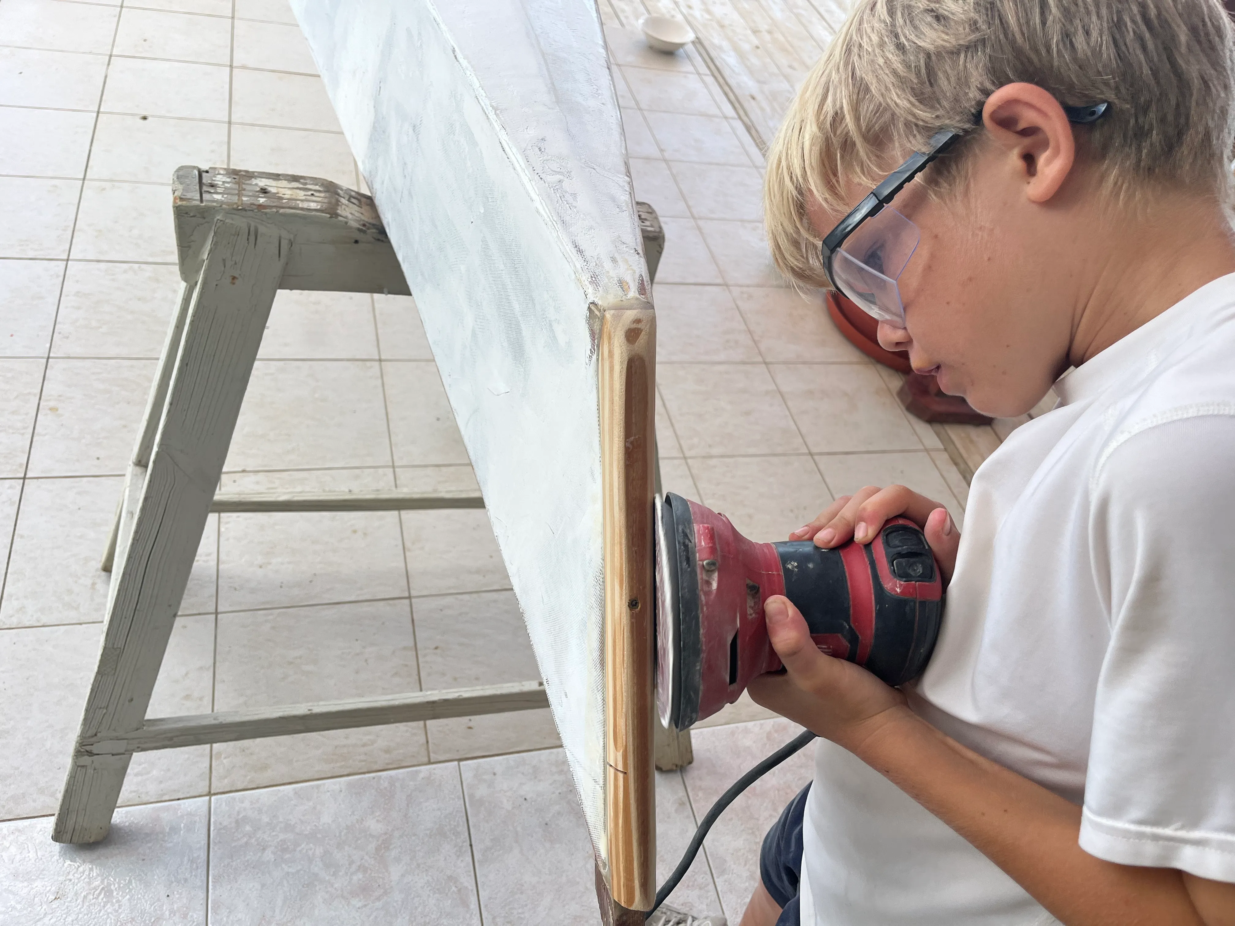 Kayak build in progress on Curaçao