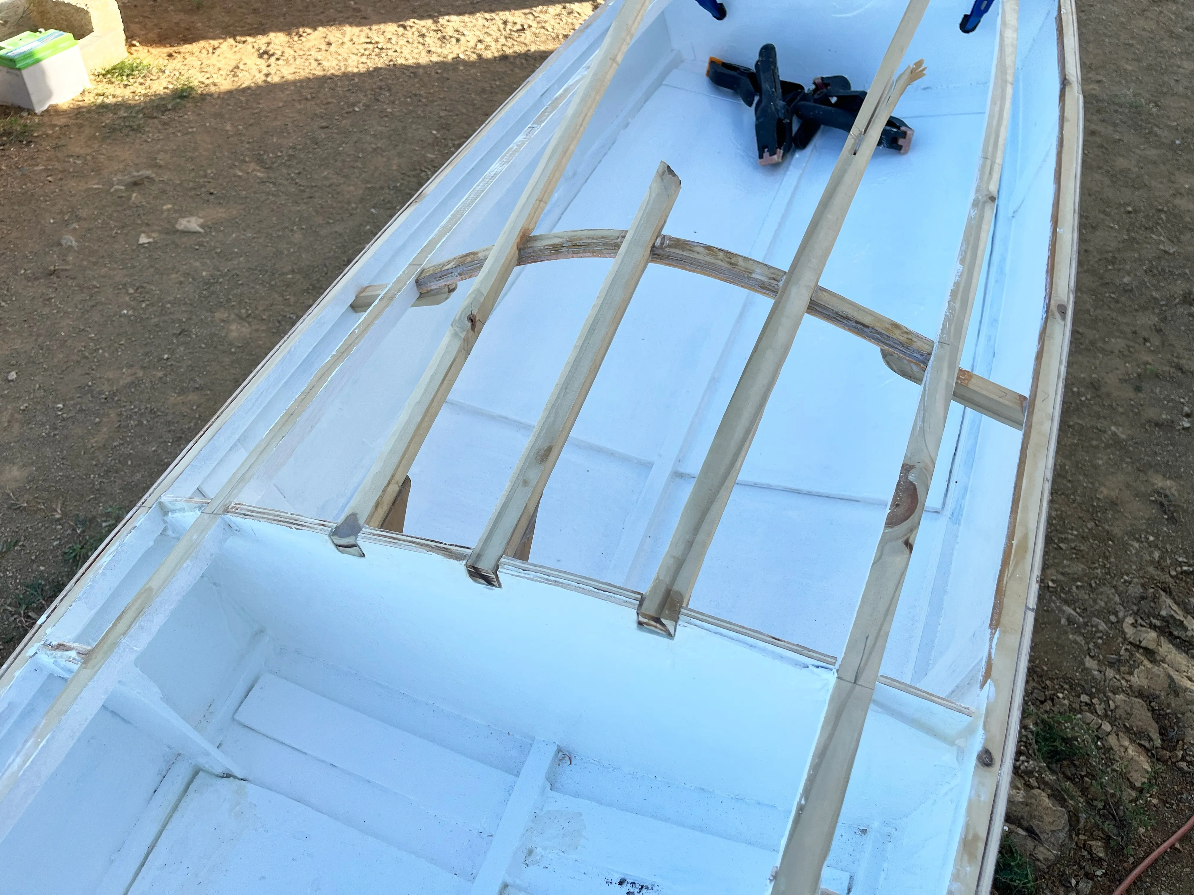 Working on the kayak in Curaçao