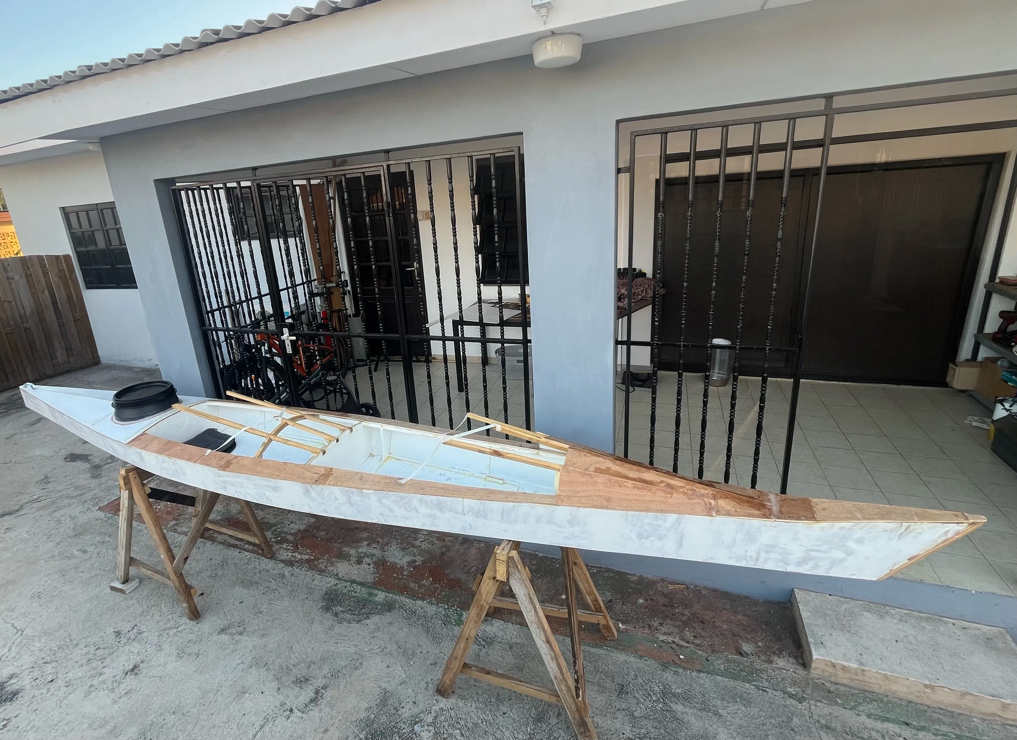 Shaping the kayak hull in Curaçao