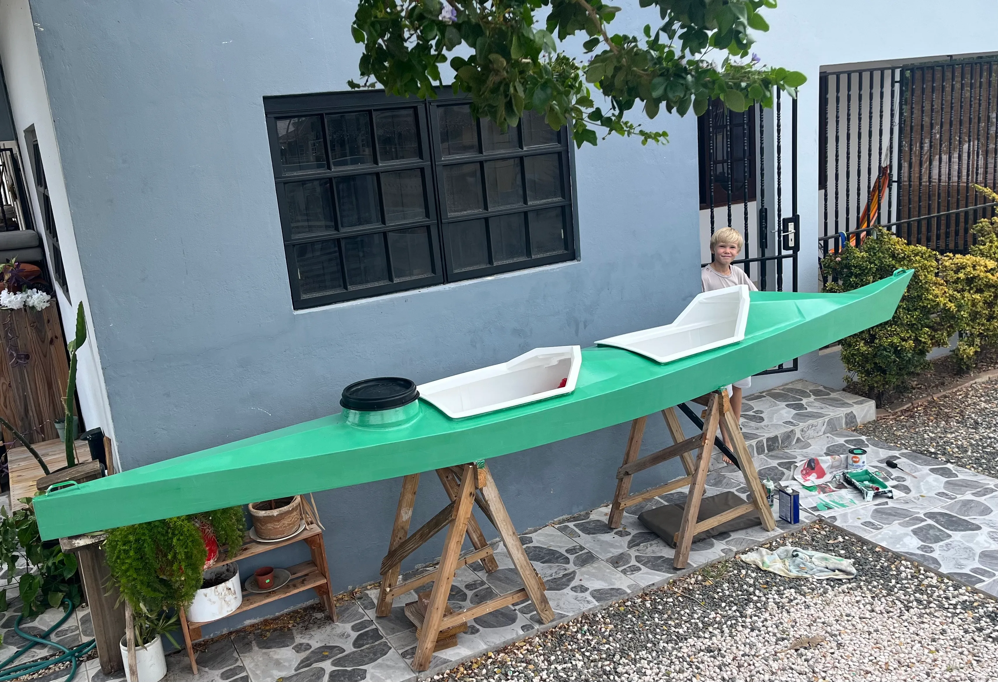 Finishing touches on the kayak in Curaçao